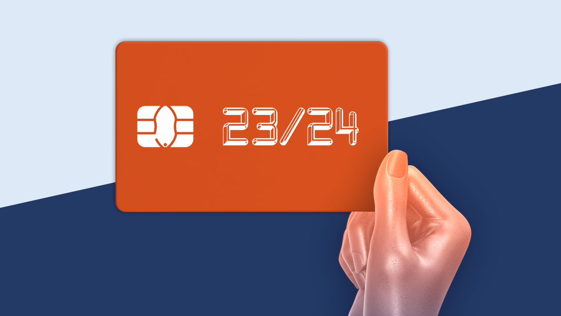 Imagem gráfica: mão segura um cartão bancário de cor laranja, com chip e 23/24