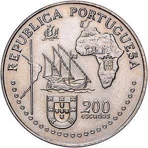 200 escudos